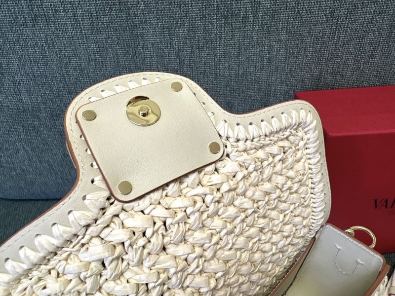 Va1e*ntin0 satchel bag